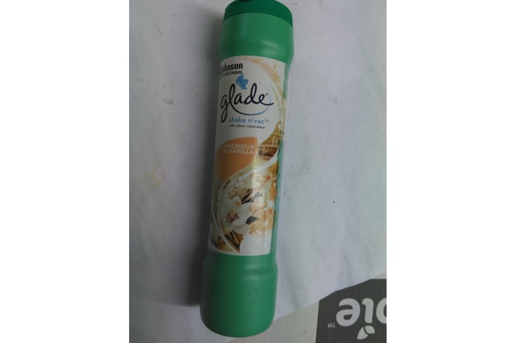 Glade Shake n vac Magnolia & Vanilla 500g