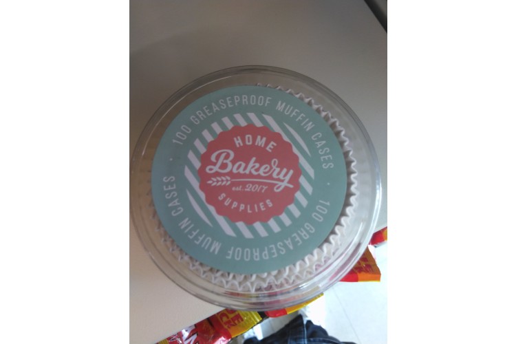 Home Bakery 100 Greaseproof Muffin Cases
