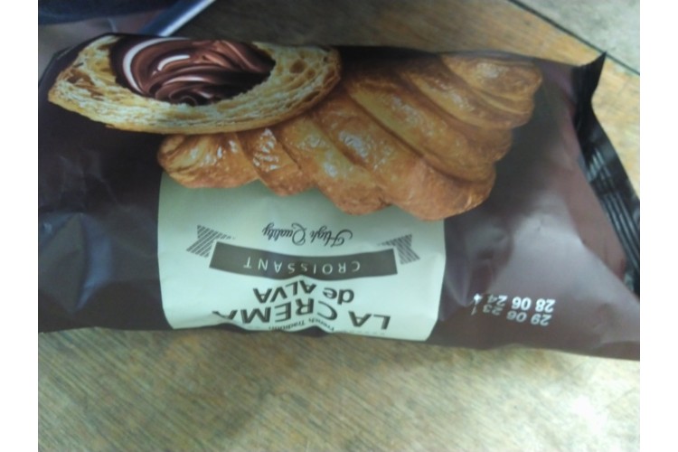 La Crema Da Alva Croissant with Cocoa Cream Filling 65g