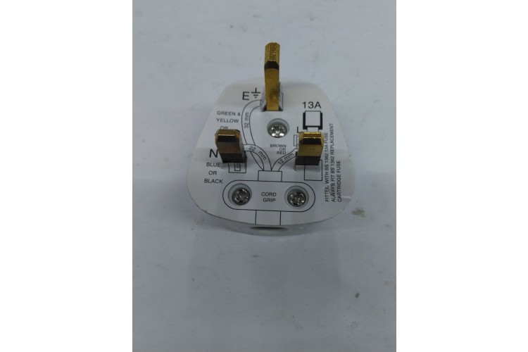 Status 13Amp Fused Plug