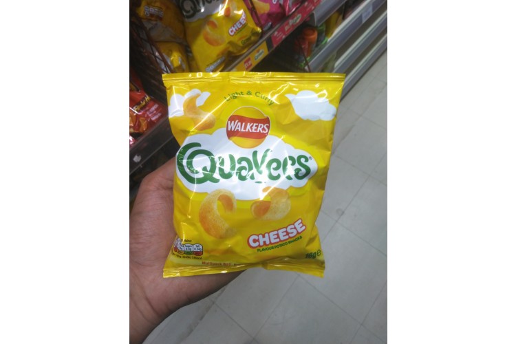 Walkers Quavers Cheese Flavour Potato Snacks 20g 